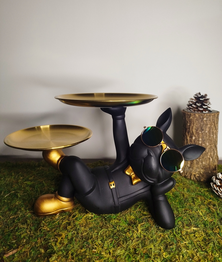Plateau décoratif chien noir et doré avec lunettes – vide-poches design