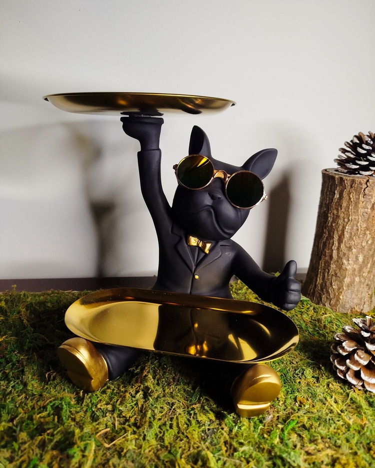 Plateau décoratif chien noir et doré avec lunettes – vide-poches design