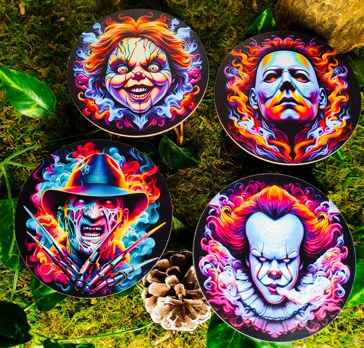 Dessous de verre Halloween illustrés avec Chucky Pennywise, Michael Myers et Freddy Krueger