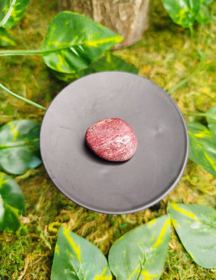Pierre roulée thulite naturelle pour lithothérapie