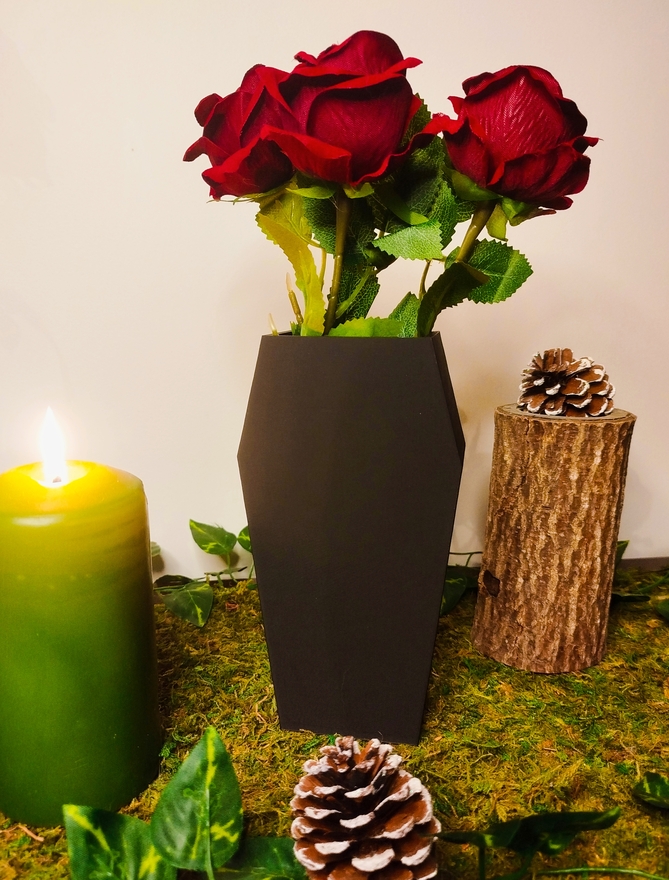 Vase en forme de Cercueil - décoration gothique ou halloween