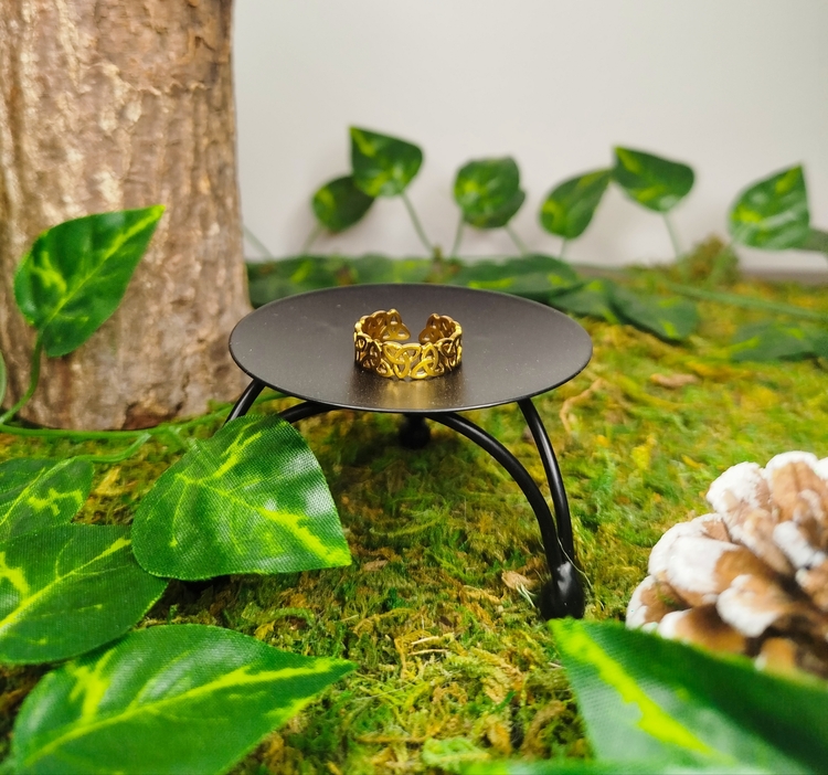 Bague dorée réglable avec des nœuds celtiques