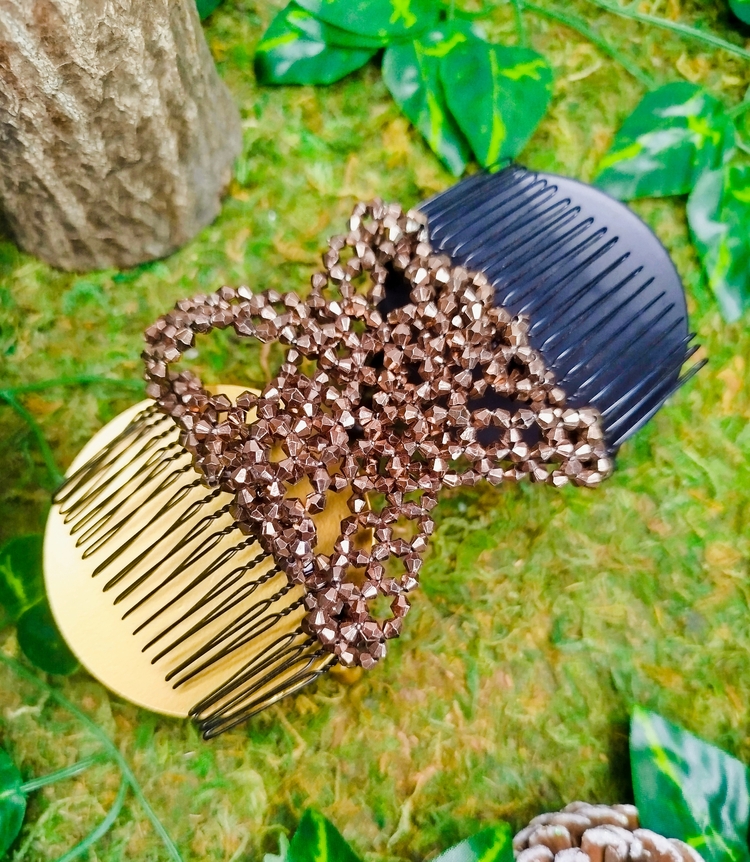 Bijoux pour cheveux avec perles bronze scintillantes