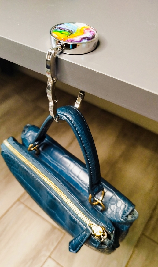 Accroche sac pliable arc-en-ciel