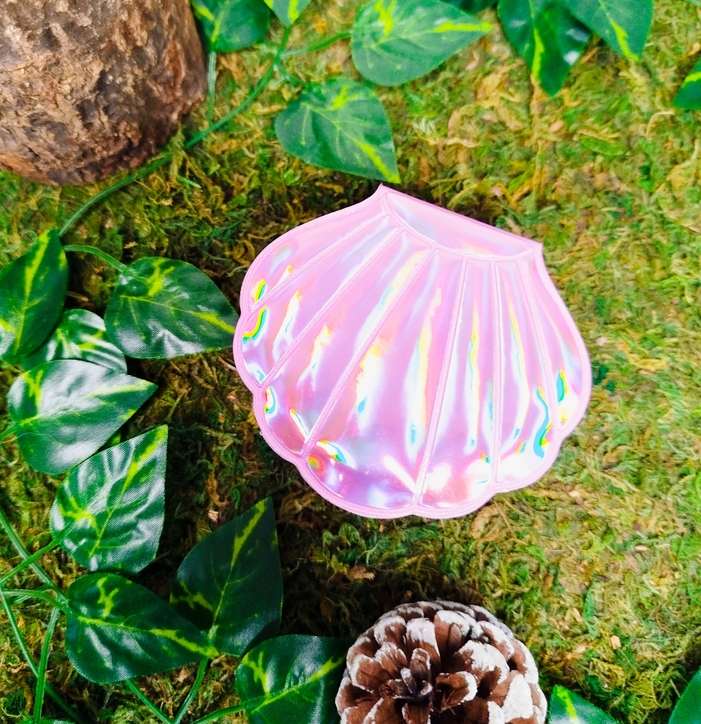 miroir de poche couleur rose nacré en forme de coquillage