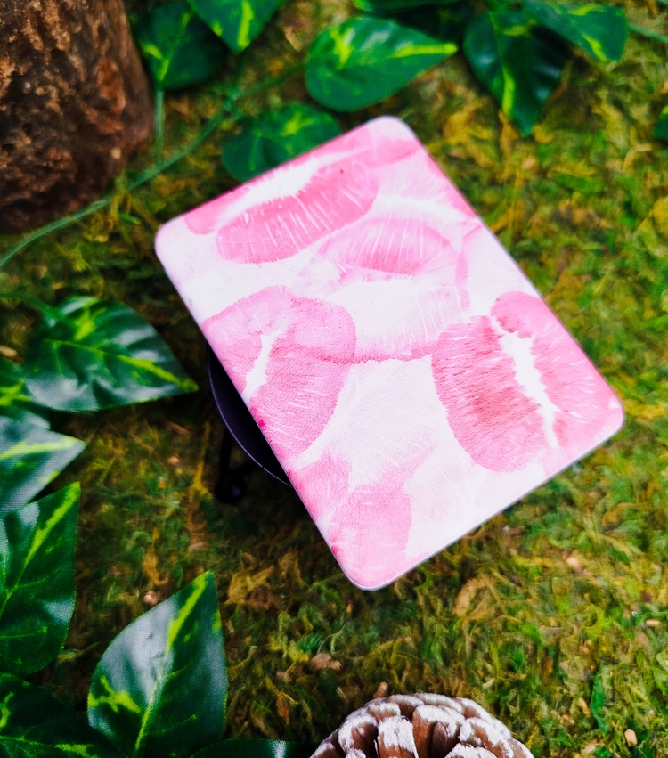 miroir de poche rectangulaire avec des bisous kiss
